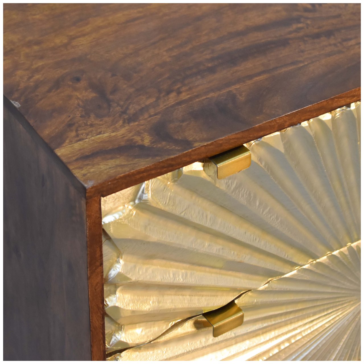 Manila Gold Tapered Chest - Image 5